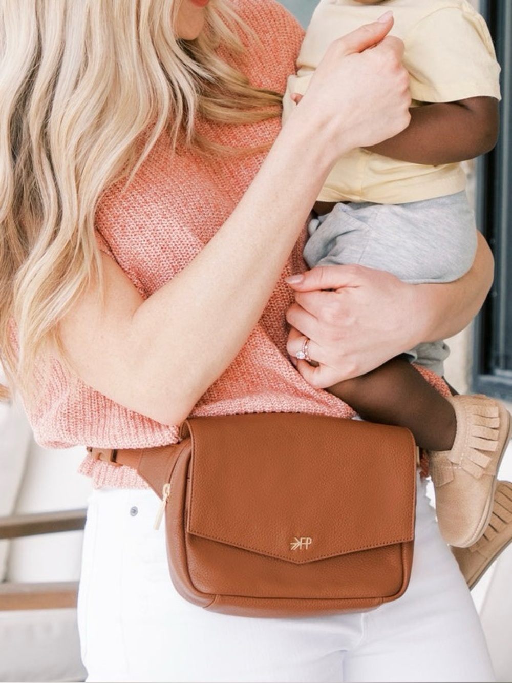 Freshly Picked Classic Crossbody multi purpose Bag - Picture 2 of 12